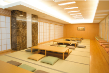 広々としたほりごたつの和室